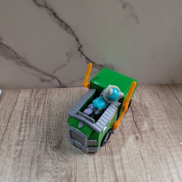Paw Patrol Rocky's Recycling Truck by Spin Master - Picture 6 of 8